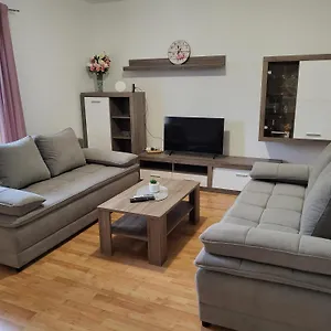 https://apartmani-goga-stari-grad.hotelinzadar.com