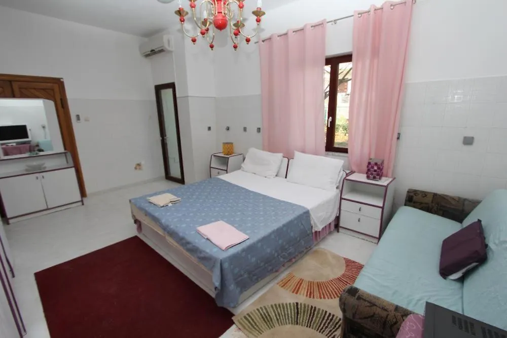 Apartments Sandra Rovinj